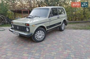 Позашляховик / Кросовер ВАЗ / Lada 2121 Нива 1988 в Чернівцях