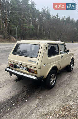 Позашляховик / Кросовер ВАЗ / Lada 2121 Нива 1985 в Чигирину