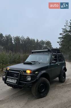 Позашляховик / Кросовер ВАЗ / Lada 2121 Нива 1985 в Камені-Каширському