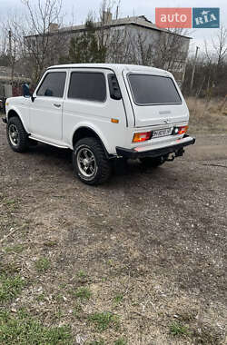 Позашляховик / Кросовер ВАЗ / Lada 2121 Нива 1982 в Сараті