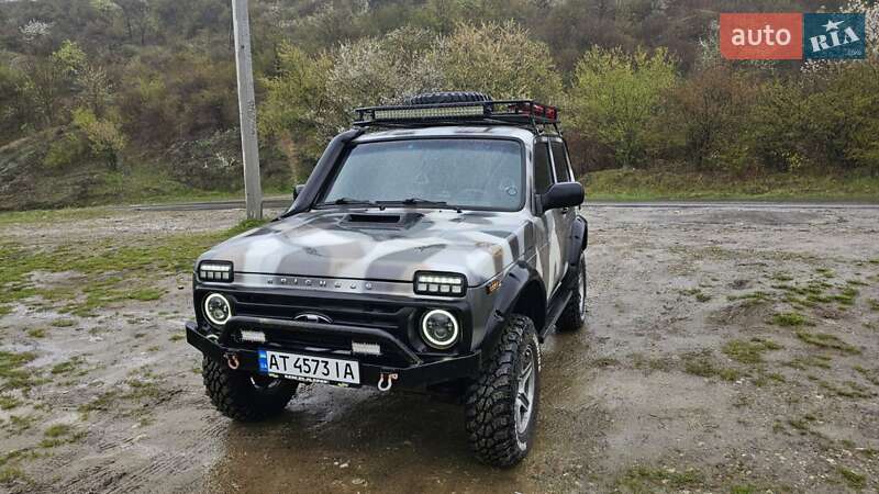 Позашляховик / Кросовер ВАЗ / Lada 2121 Нива 1992 в Івано-Франківську