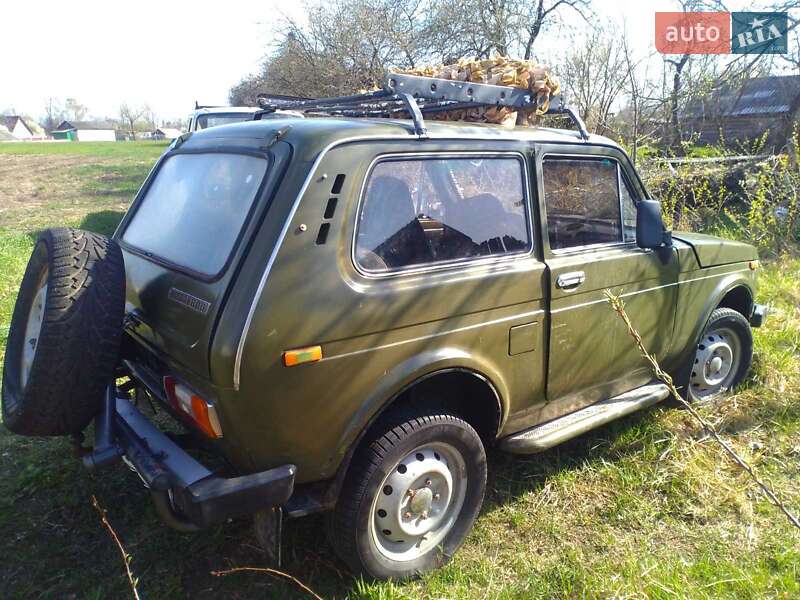 Внедорожник / Кроссовер ВАЗ / Lada 2121 Нива 1981 в Чернигове