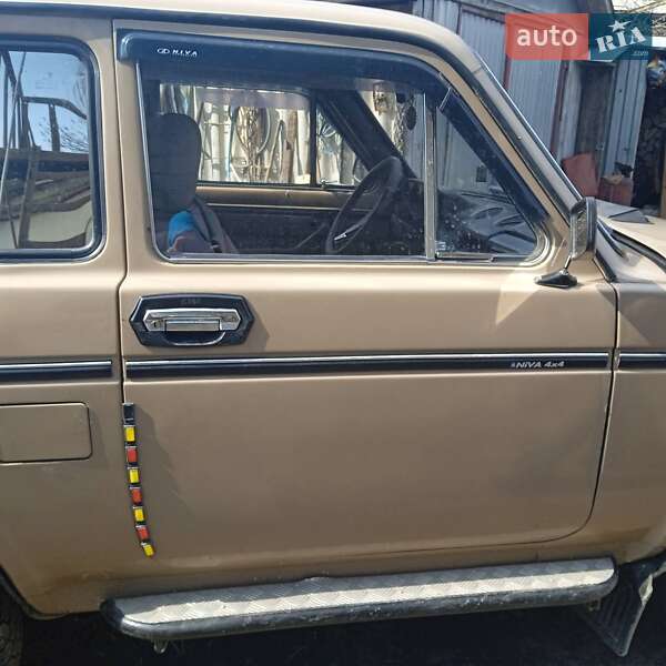 Внедорожник / Кроссовер ВАЗ / Lada 2121 Нива 1990 в Хмельницком фото 5 Внедорожник / Кроссовер ВАЗ / Lada 2121 Нива 1990 в Хмельницком