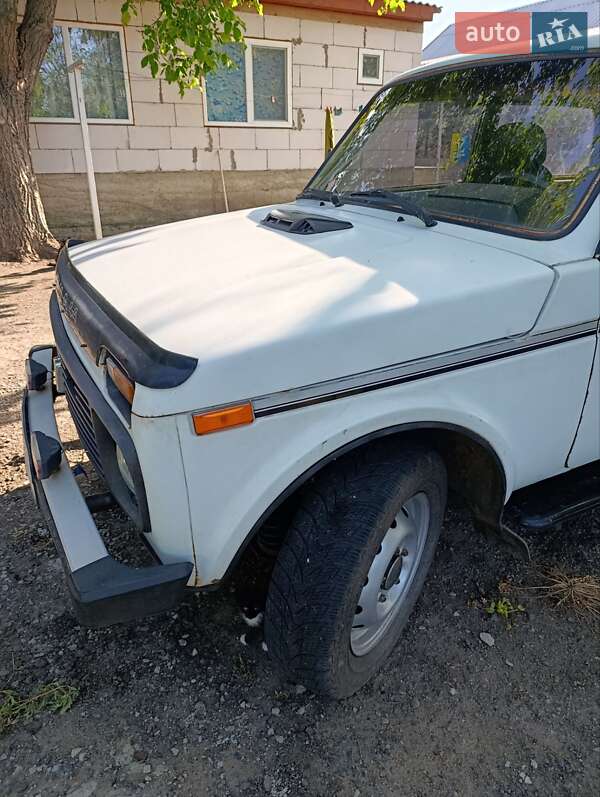 Позашляховик / Кросовер ВАЗ / Lada 2121 Нива 1979 в Новоархангельську