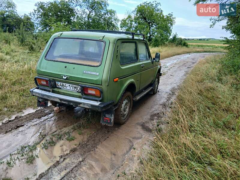 Внедорожник / Кроссовер ВАЗ / Lada 2121 Нива 1991 в Хотине