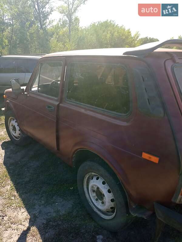 Внедорожник / Кроссовер ВАЗ / Lada 2121 Нива 1990 в Новомосковске