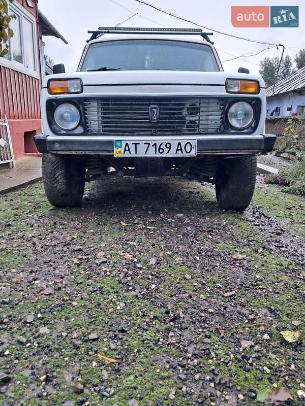 Внедорожник / Кроссовер ВАЗ / Lada 2121 Нива 1983 в Бурштыне
