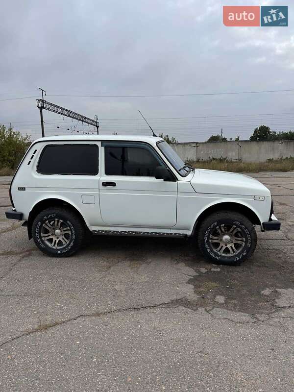 Позашляховик / Кросовер ВАЗ / Lada 2121 Нива 1989 в Попільні