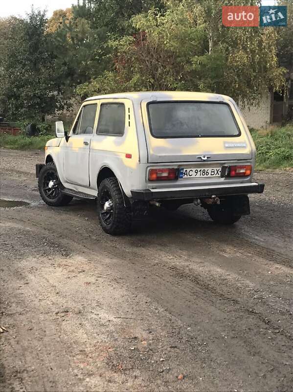 Внедорожник / Кроссовер ВАЗ / Lada 2121 Нива 1987 в Луцке фото 6 Внедорожник / Кроссовер ВАЗ / Lada 2121 Нива 1987 в Луцке
