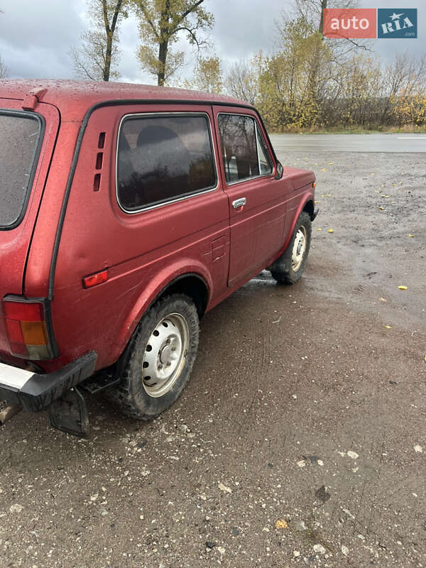 Позашляховик / Кросовер ВАЗ / Lada 2121 Нива 1992 в Недригайліву