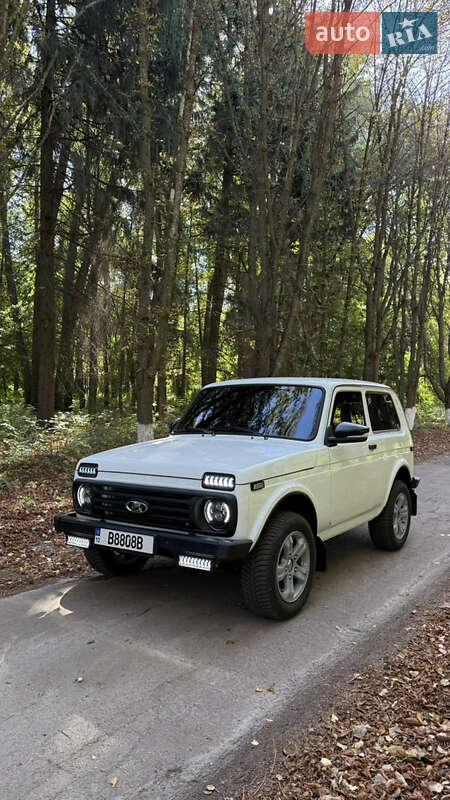 Внедорожник / Кроссовер ВАЗ / Lada 2121 Нива 1984 в Броварах фото 12 Внедорожник / Кроссовер ВАЗ / Lada 2121 Нива 1984 в Броварах