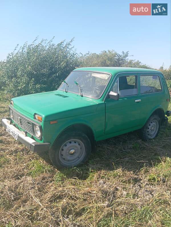 Позашляховик / Кросовер ВАЗ / Lada 2121 Нива 1981 в Нововолинську