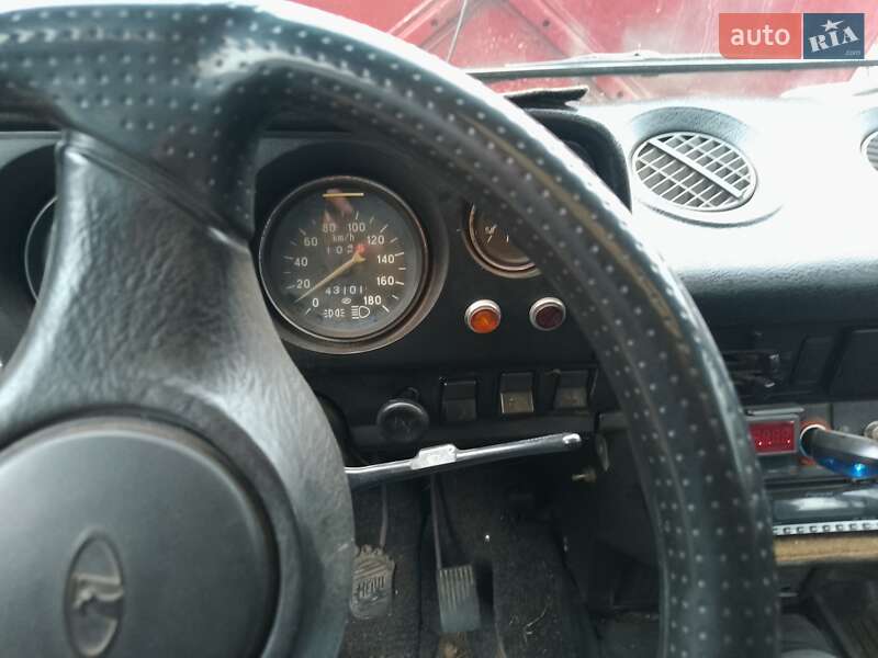 Внедорожник / Кроссовер ВАЗ / Lada 2121 Нива 1993 в Шостке