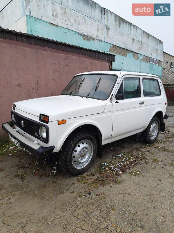 Внедорожник / Кроссовер ВАЗ / Lada 2121 Нива 1988 в Вараше