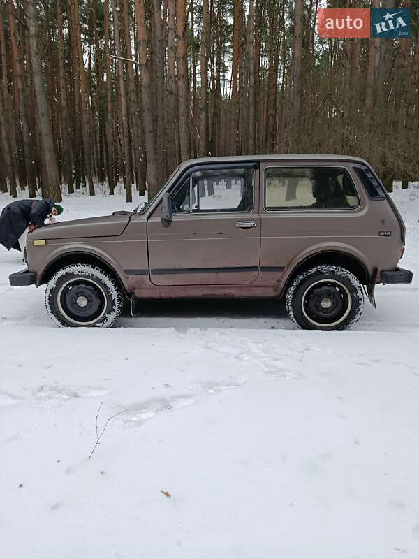 Позашляховик / Кросовер ВАЗ / Lada 2121 Нива 1982 в Згурівці