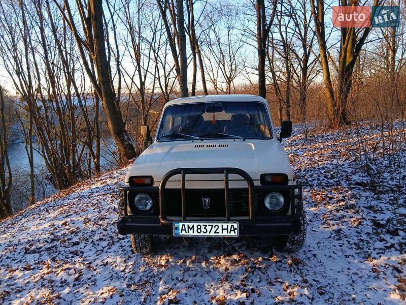 Внедорожник / Кроссовер ВАЗ / Lada 2121 Нива 1989 в Чуднове