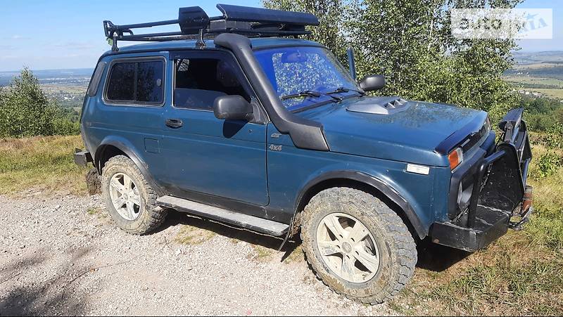 Внедорожник / Кроссовер ВАЗ / Lada 21213 Niva 2004 в Богородчанах