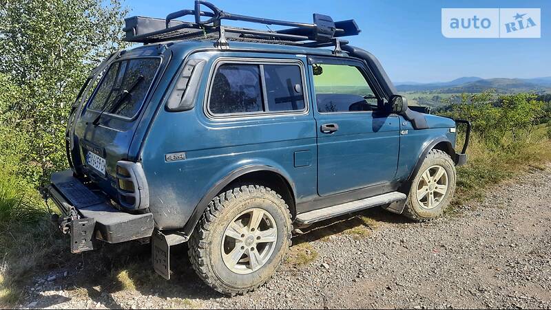 Внедорожник / Кроссовер ВАЗ / Lada 21213 Niva 2004 в Богородчанах