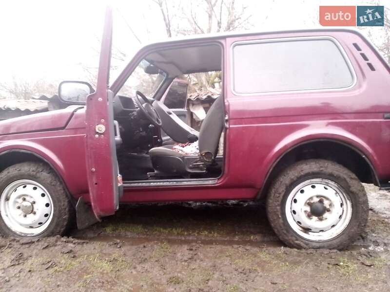 Позашляховик / Кросовер ВАЗ / Lada 21213 Niva 1999 в Зіньківі