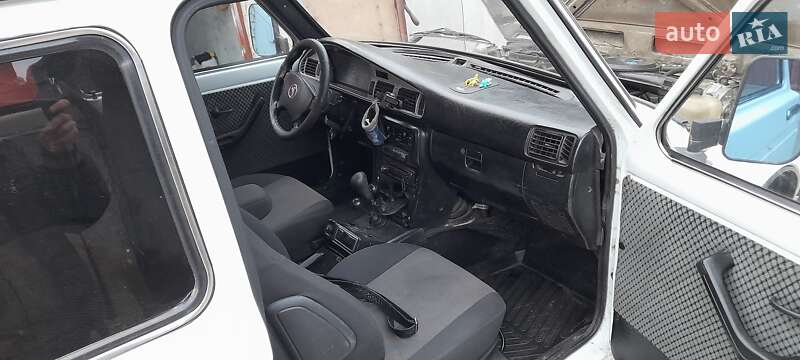 Внедорожник / Кроссовер ВАЗ / Lada 21213 Niva 2003 в Кременчуге