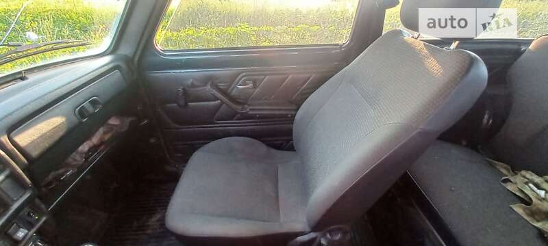 Внедорожник / Кроссовер ВАЗ / Lada 21213 Niva 2003 в Львове фото 11 Внедорожник / Кроссовер ВАЗ / Lada 21213 Niva 2003 в Львове