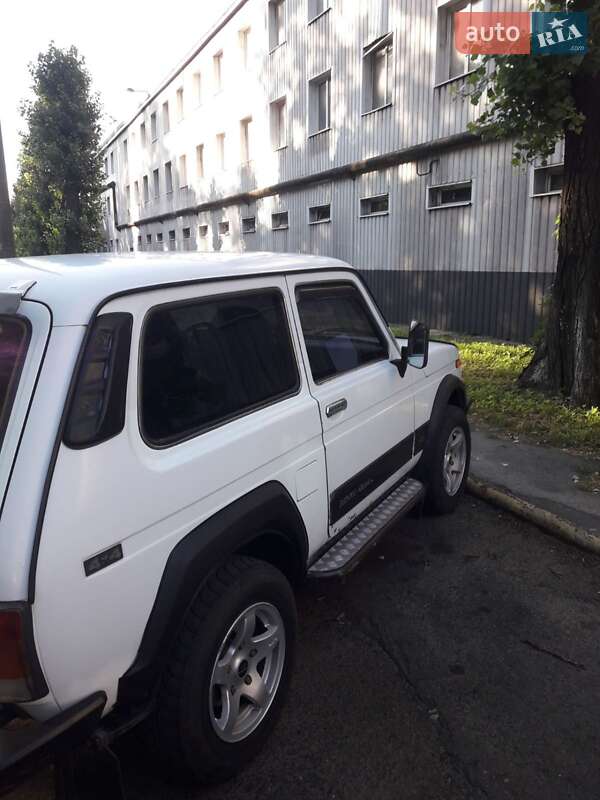 Внедорожник / Кроссовер ВАЗ / Lada 21213 Niva 2003 в Кривом Роге