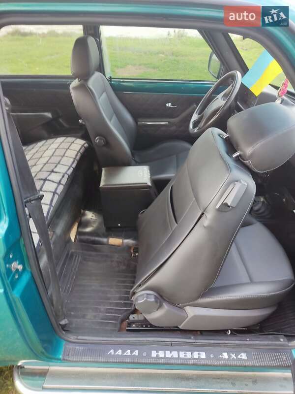Внедорожник / Кроссовер ВАЗ / Lada 21213 Niva 2002 в Баре фото 13 Внедорожник / Кроссовер ВАЗ / Lada 21213 Niva 2002 в Баре