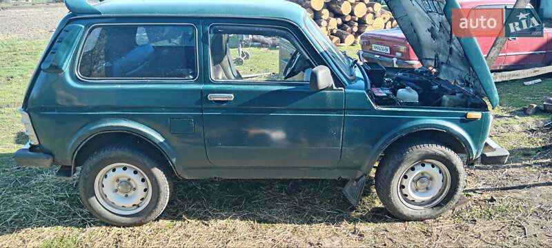 Внедорожник / Кроссовер ВАЗ / Lada 21213 Niva 2001 в Брусилове