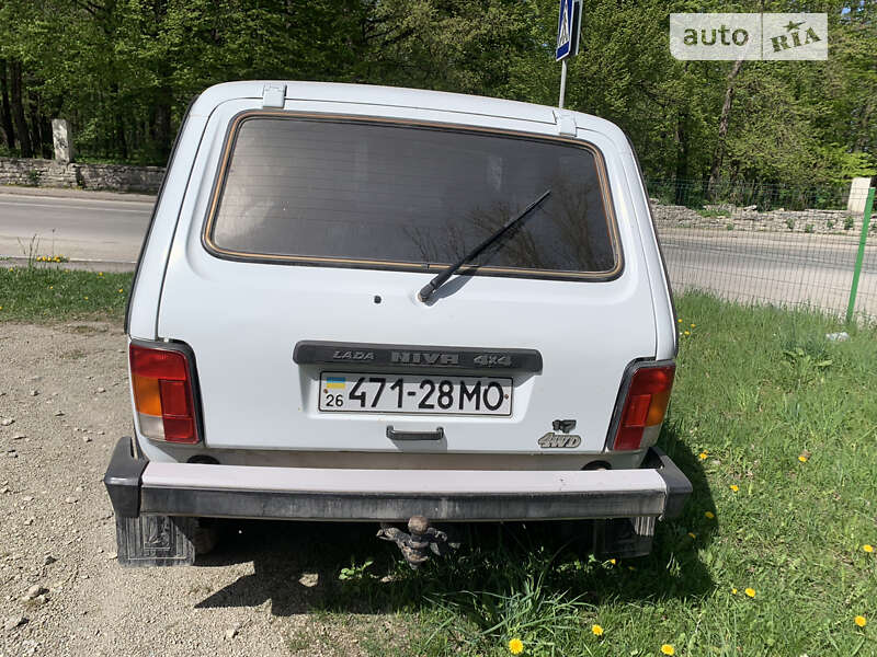 Внедорожник / Кроссовер ВАЗ / Lada 21213 Niva 1998 в Борщеве