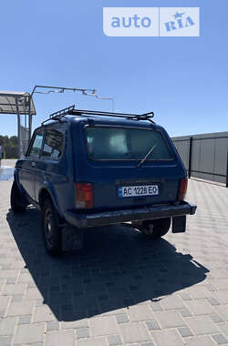 Внедорожник / Кроссовер ВАЗ / Lada 21213 Niva 2004 в Дубровице