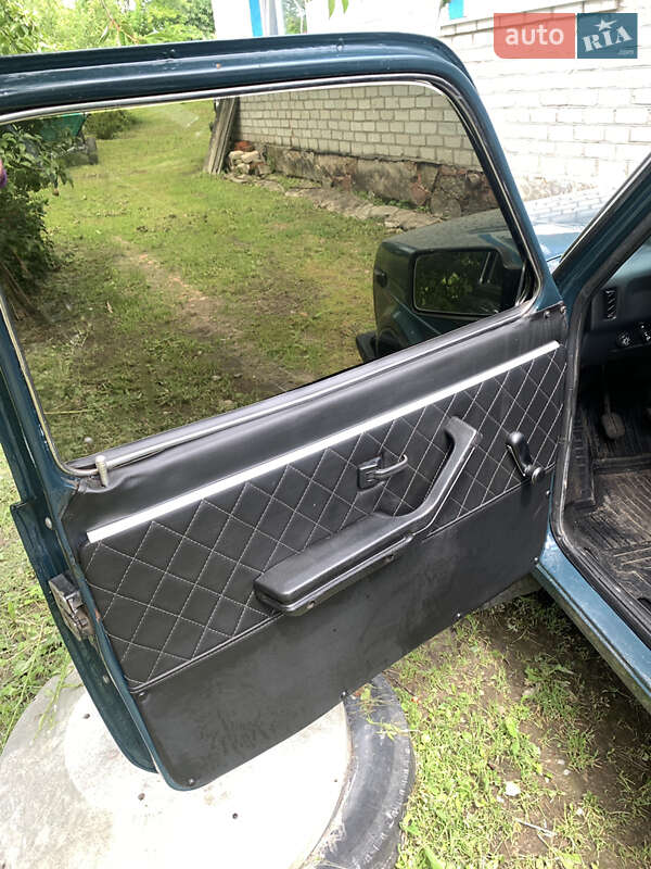 Внедорожник / Кроссовер ВАЗ / Lada 21213 Niva 2000 в Народичах