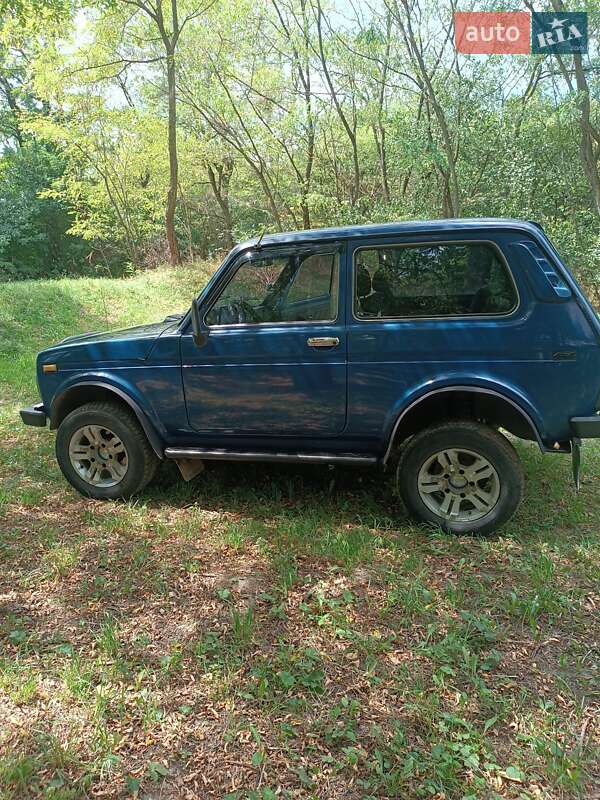 Внедорожник / Кроссовер ВАЗ / Lada 21213 Niva 2002 в Каневе