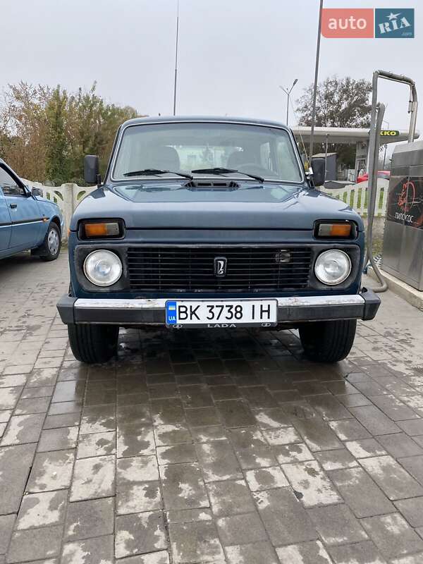 Позашляховик / Кросовер ВАЗ / Lada 21213 Niva 2002 в Острозі