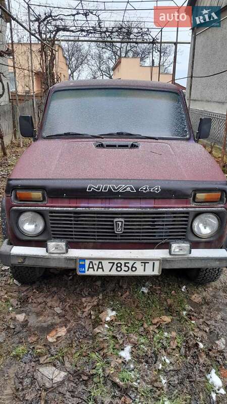 Внедорожник / Кроссовер ВАЗ / Lada 21213 Niva 2003 в Тячеве