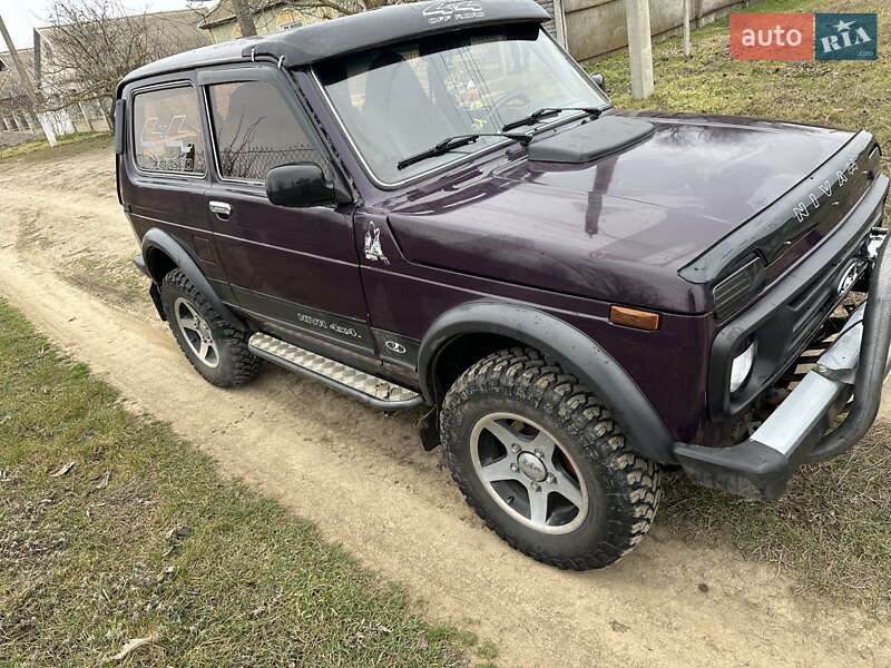 Внедорожник / Кроссовер ВАЗ / Lada 21213 Niva 1998 в Измаиле
