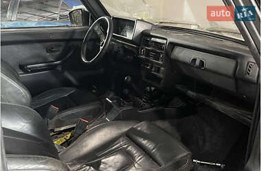 Внедорожник / Кроссовер ВАЗ 21213 Niva 2002 в 