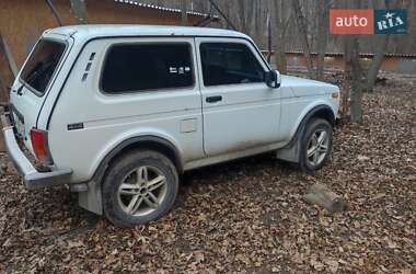 Внедорожник / Кроссовер ВАЗ 21213 Niva 2002 в 