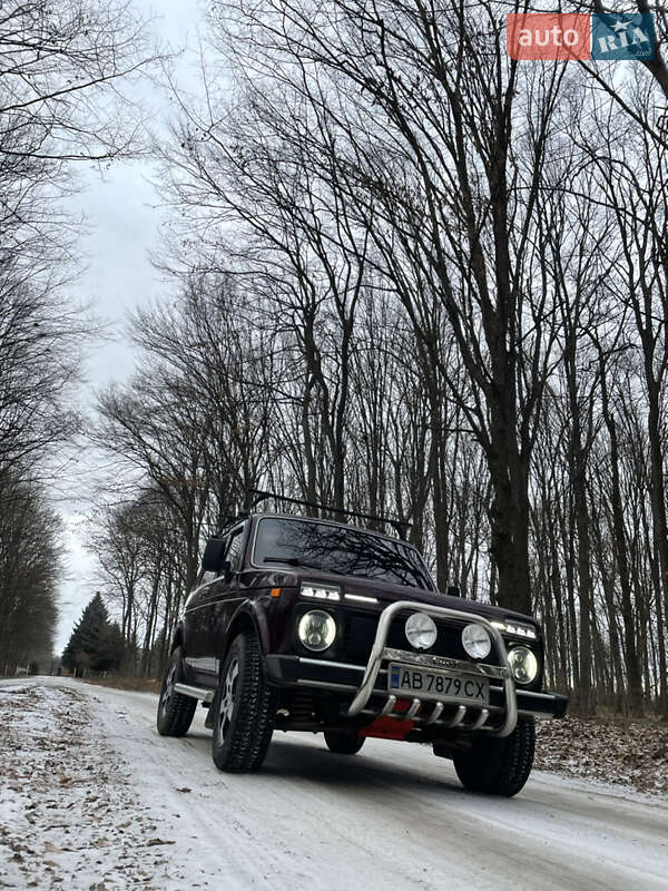 Позашляховик / Кросовер ВАЗ / Lada 21213 Niva 2004 в Гайсину