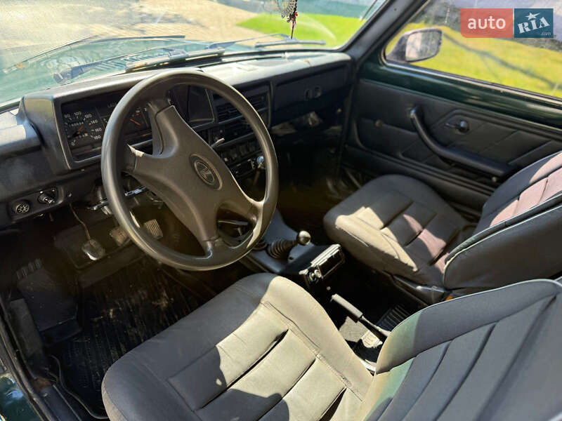 Внедорожник / Кроссовер ВАЗ / Lada 21213 Niva 2005 в Черновцах