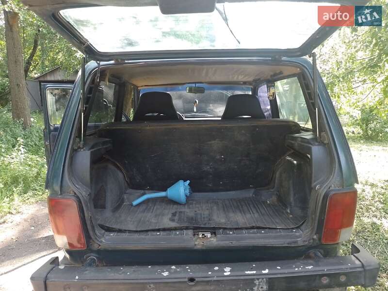 Позашляховик / Кросовер ВАЗ / Lada 21213 Niva 2002 в Шишаках