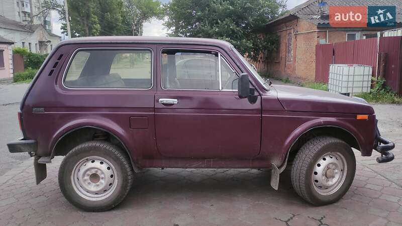 Позашляховик / Кросовер ВАЗ / Lada 21213 Niva 1995 в Краснограді