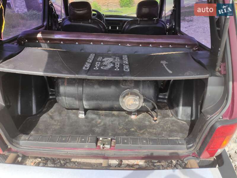 Позашляховик / Кросовер ВАЗ / Lada 21213 Niva 1994 в Павлограді