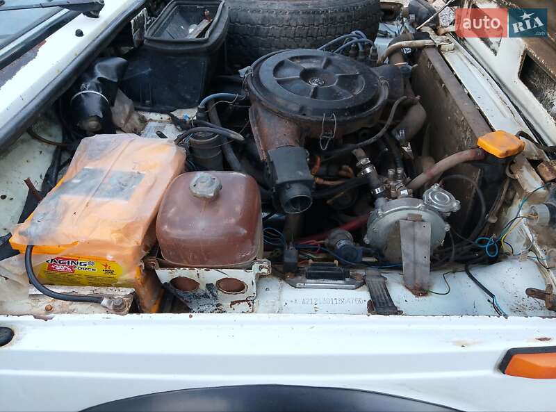 Внедорожник / Кроссовер ВАЗ / Lada 21213 Niva 2001 в Олевске фото 3 Внедорожник / Кроссовер ВАЗ / Lada 21213 Niva 2001 в Олевске