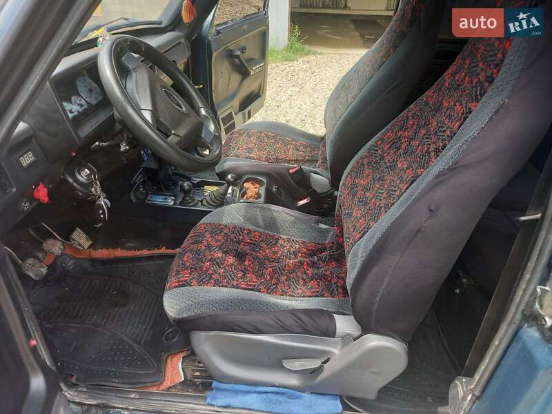 Внедорожник / Кроссовер ВАЗ / Lada 21213 Niva 2005 в Путиле