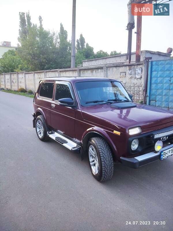 Універсал ВАЗ 21213 Niva 2004 в 