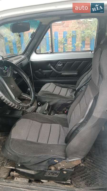 Внедорожник / Кроссовер ВАЗ / Lada 21213 Niva 1995 в Сумах