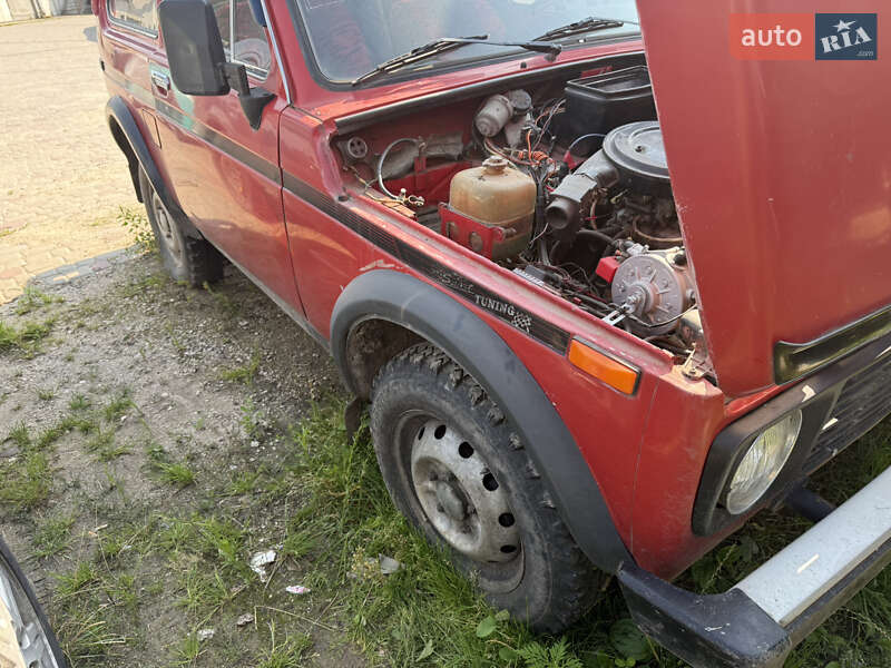 Внедорожник / Кроссовер ВАЗ / Lada 21213 Niva 1995 в Волочиске