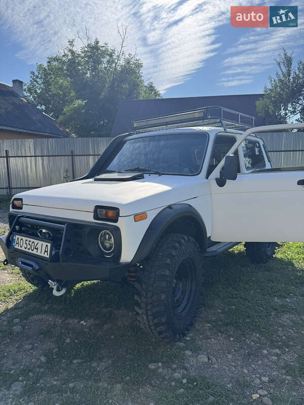 Позашляховик / Кросовер ВАЗ / Lada 21213 Niva 2005 в Ужгороді