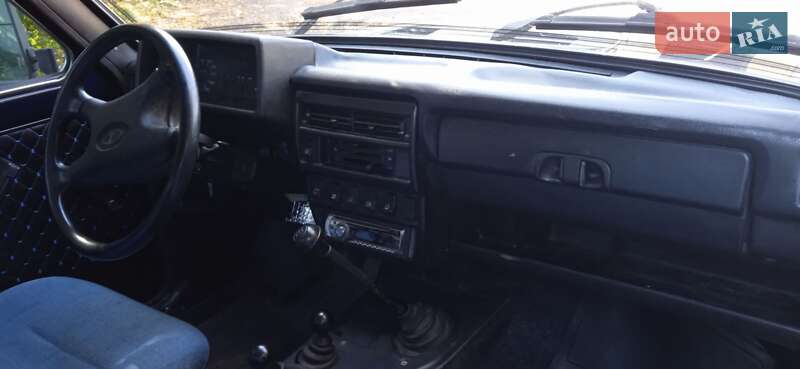 Внедорожник / Кроссовер ВАЗ / Lada 21213 Niva 2002 в Богуславе