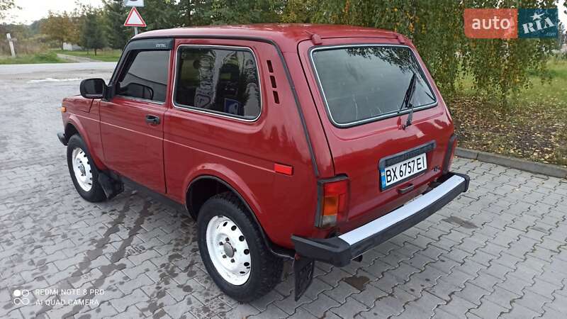 Внедорожник / Кроссовер ВАЗ / Lada 21213 Niva 1998 в Волочиске